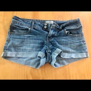 SO Brand Jean Shorts Size 11 Juniors (Fits like a size 8/9)